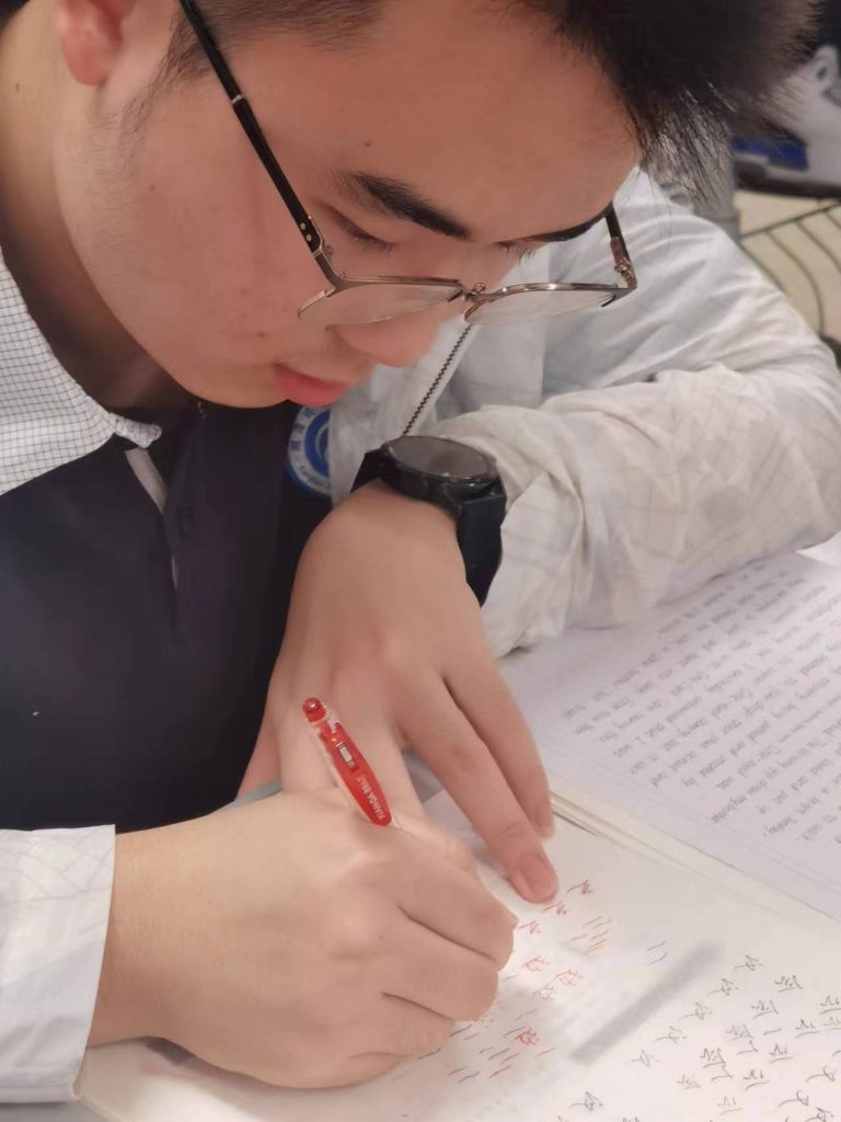 湖南湘潭博纳皮皮复读班清明假期这样过